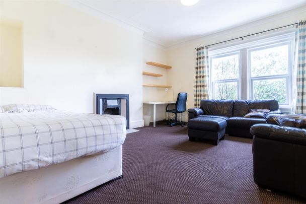 Eslington Terrace, Jesmond - Photo 1