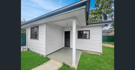 Modern 2 Bedroom Granny Flat *Including Water* - Photo 4