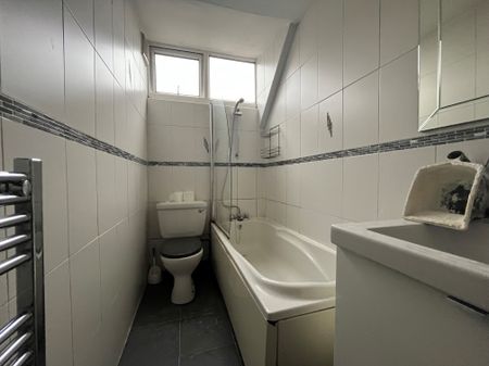 Brookfield Road, Leeds - Photo 4