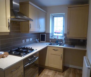 2 bedroom semi-detached house to rent - Photo 6