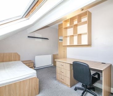 6 bedroom terraced house to rent - Photo 3