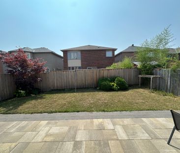 For Lease - 5080 Fallingbrook Drive, Mississauga, Ontario - Photo 2