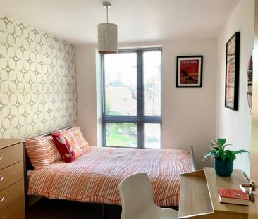 2 bedroom flat to rent - Photo 4