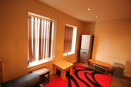 Dumfries Street - Town - Bedroom Apartment - Central Luton, LU1 - Photo 4