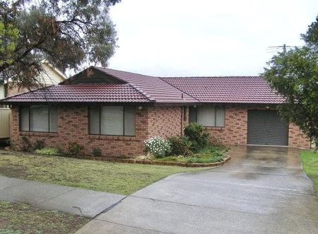 Ingleburn - Photo 4