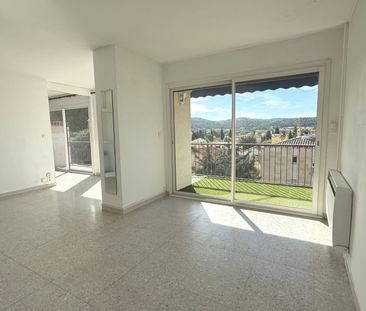 A 15 min à pied du centre-ville, appartement 91m² dernier étage - Photo 4