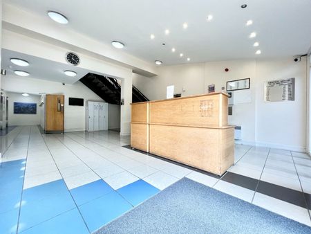 1 Bed Flat, Central House, E15 - Photo 2