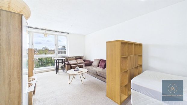 Studio to rent - Photo 1