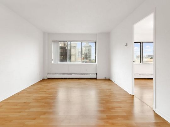 Studio - Photo 1