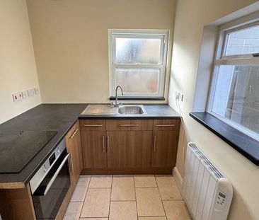 1 bedroom end of terrace house to rent - Photo 2