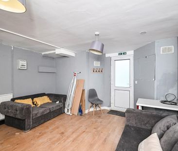 1 bedroom in a house share to rent - Photo 6