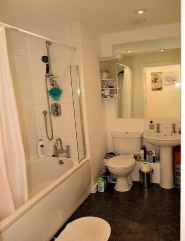 2 Bedroom Apartment To Let - Photo 5