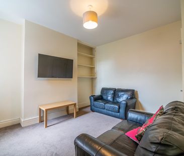 39 Siward Street - Photo 2