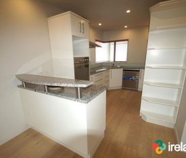 Charming 3 Bedroom Home in Upper Riccarton - Photo 4