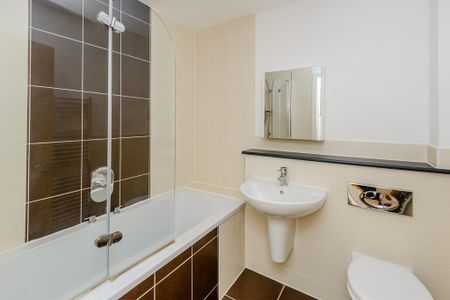 4 bedroom terraced house to rent - Photo 5