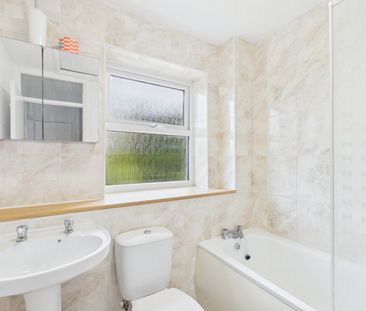 1 bedroom House in Simpson Close, Berkshire - Photo 4