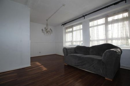 3 Bedroom Flat - Purpose Built To Let - Photo 4