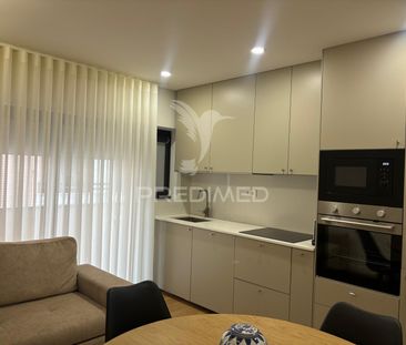 Apartamento t2 remodelado e mobilado na povoa de varzim - Photo 1