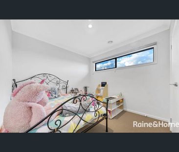 Low maintenance & Location - Photo 5