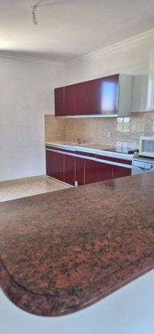 Location Appartement 3 pièces 74m² - Photo 2