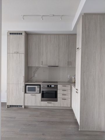 For Lease - 60 Honeycrisp Crescent Unit# 521, Vaughan, Ontario - Photo 4