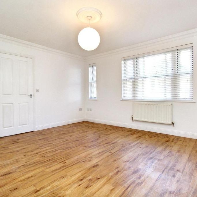 2 bedroom ground floor flat to rent - Photo 1