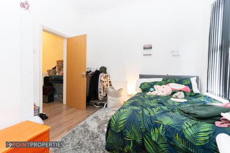 4 bedroom terraced house to rent - Photo 5