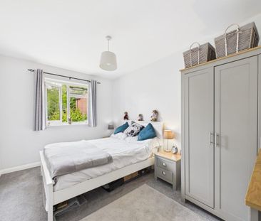 1 bedroom ground floor flat to rent - Photo 1