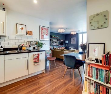 2 bedroom flat to rent - Photo 1