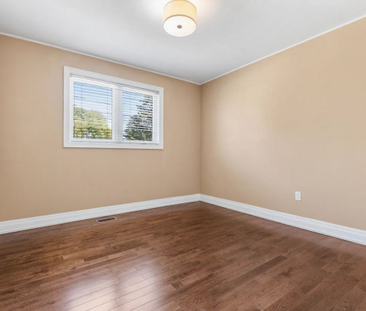 For Lease - 236 Woodale Avenue, Oakville, Ontario - Photo 4