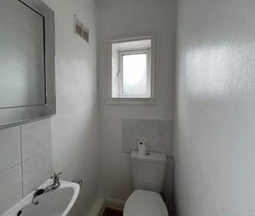 Studio to rent - Photo 6