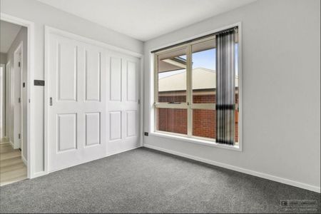 BRAND NEW THREE BEDROOM HOME - Photo 3