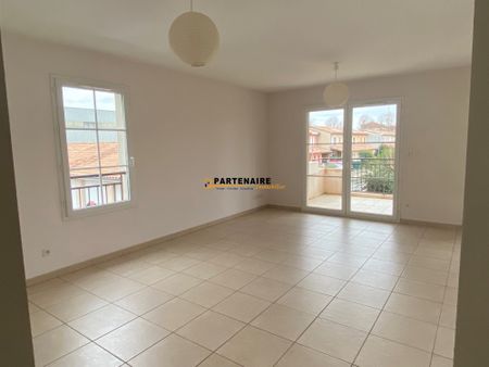 Location Appartement 3 pièces 71m² TOURNON SUR RHONE 07300 - Photo 2