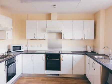 Premium Single Ensuite - Photo 5