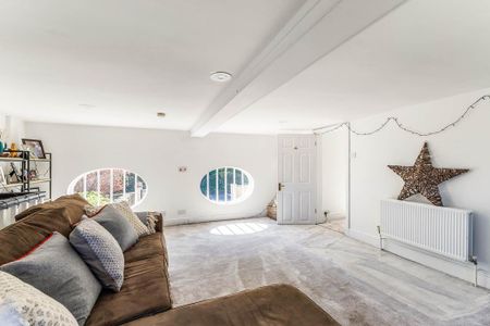 6 bedroom manor house to rent - Photo 5