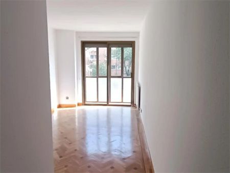 Piso de alquiler en Calle del Doctor Esquerdo, 140, Pacífico - Photo 2