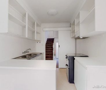 2 Bed, 1 Bath - Photo 4