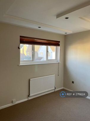 5 bedroom detached house to rent - Photo 1
