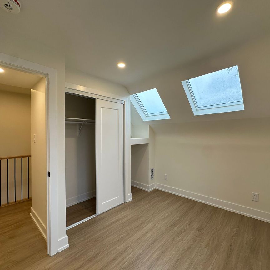 For Lease - 254 Greenwood Avenue Unit# Upper, Toronto, Ontario - Photo 1