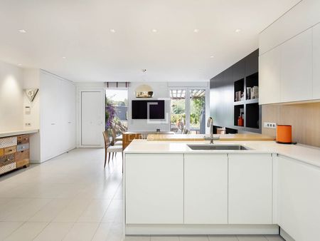 Excellent 5-bedroom house with 75 m² garden for rent in Sarrià, Barcelona - Photo 5