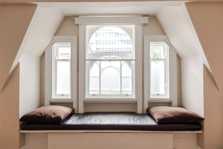 Great Portland Street, London - Photo 2