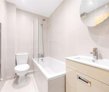 Streamline Mews, East Dulwich, London, SE22 - Photo 2