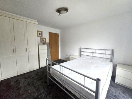 2 Bed Flat For Rent - Photo 3