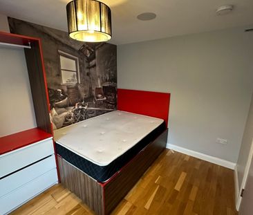 28 Newsome Road, Huddersfield, HD4 - Photo 6