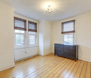 3 bedroom end of terrace house to rent - Photo 4