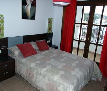 Penthouse For Long Term Rental In Frigiliana - Photo 4