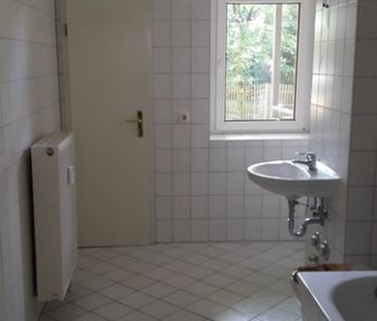 "Gute Adresse" für ein oder zwei mit Balkon! - Photo 1