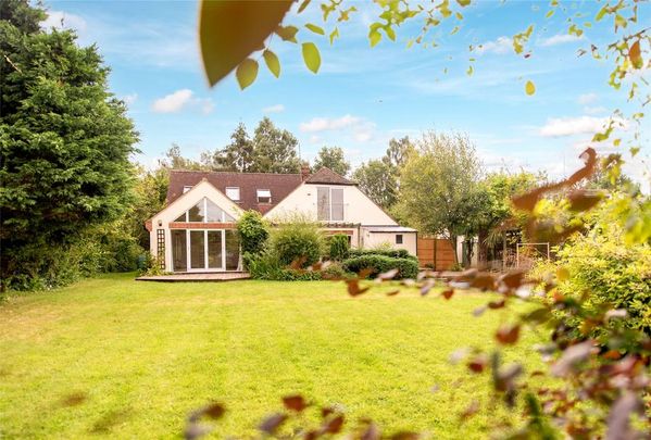 5 bedroom detached house to rent - Photo 1