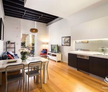 Double Story, Double Balcony, Dream Life in the London Woolstore Ap... - Photo 3