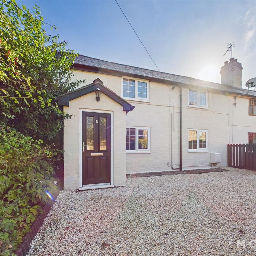 8 Upper Chirk Bank, Wrexham, LL14 5EA - Photo 1